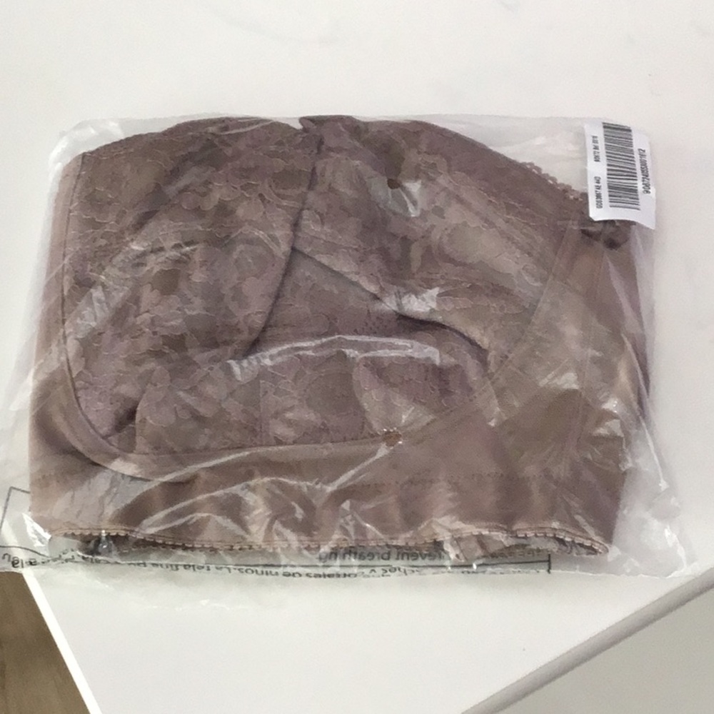 NWT Women’s Plus Goddess Taup US 44 D Wireless Bra New Sealed.